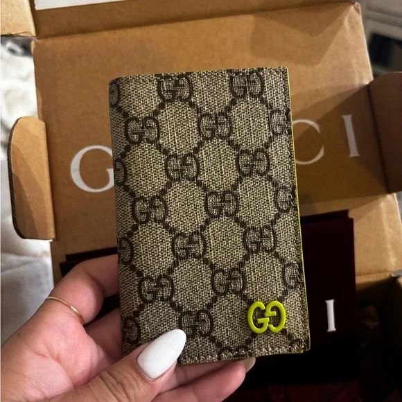 NEW Gucci Beige and dark brown with Acid Green Accent Wallet- GG long card case - Picture 5 of 9